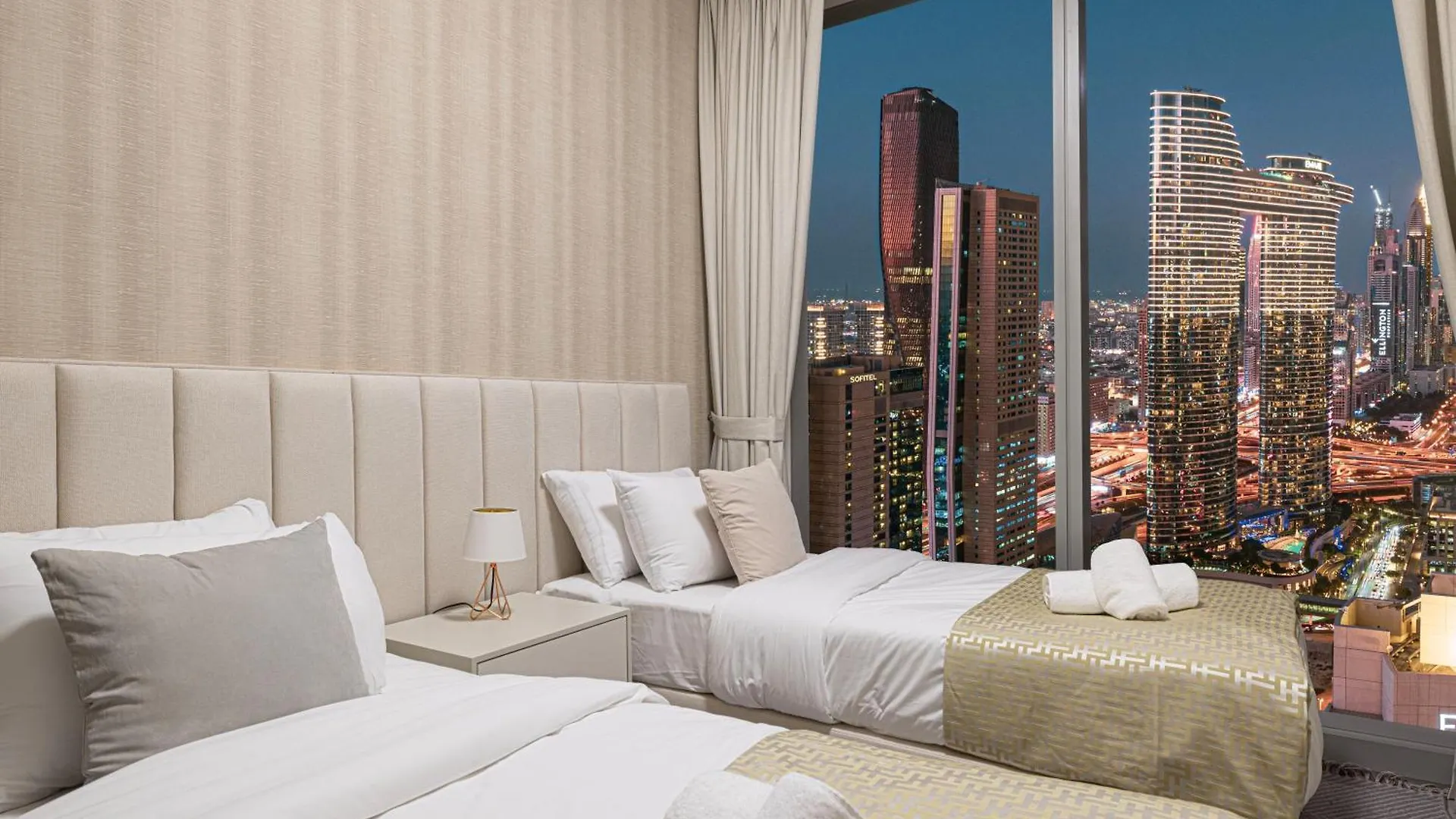 Apartment Forte Tower 1 - Fantastic Two Bedroom In Downtown Dubai