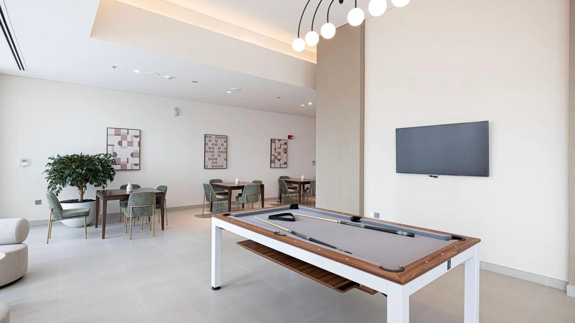 Apartment Forte Tower 1 - Fantastic Two Bedroom In Downtown Dubai